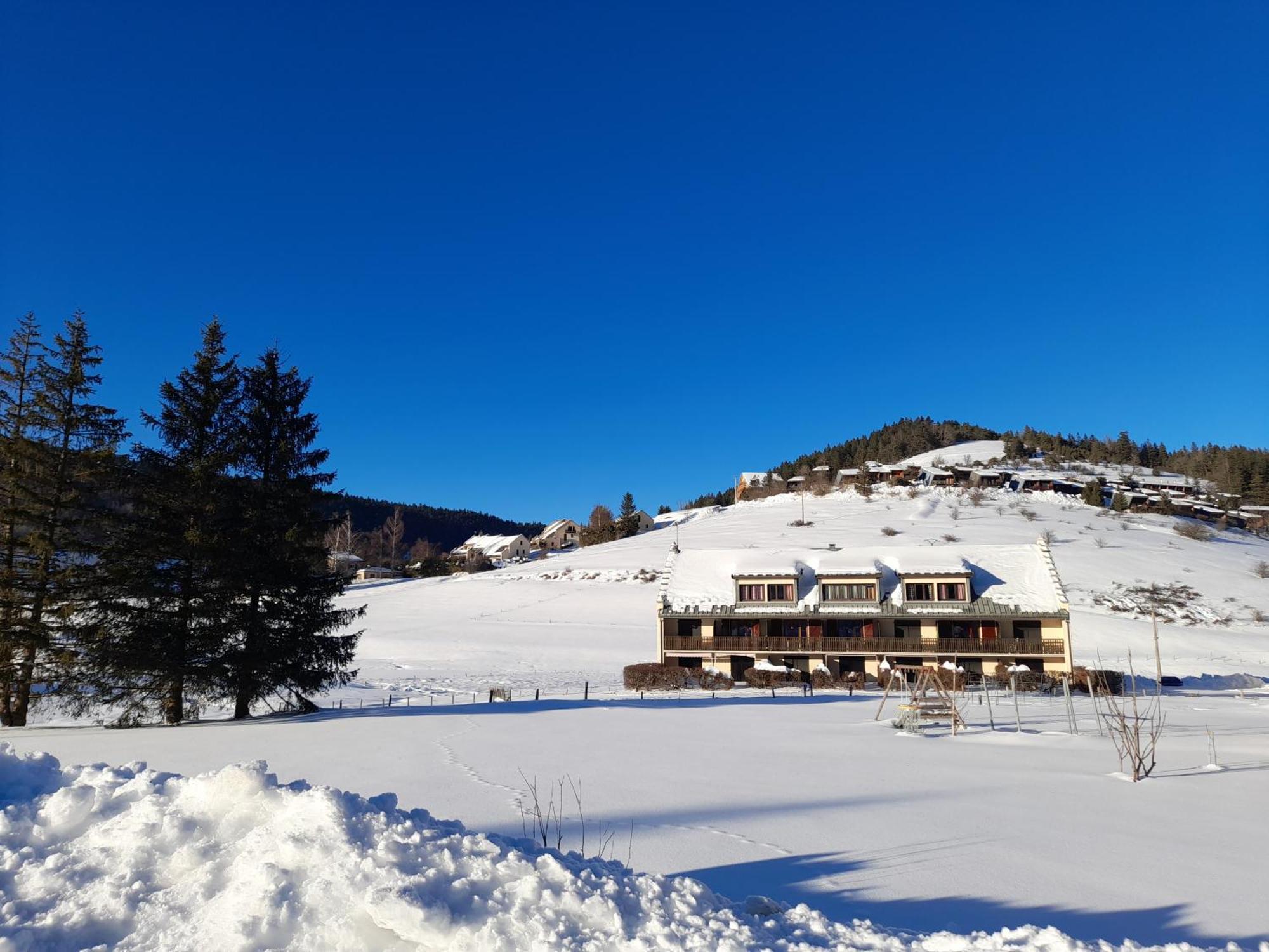 Ferienwohnung Duplex 59M2 - Proche Centre - Balcon Plein Sud Corrençon-en-Vercors Exterior foto