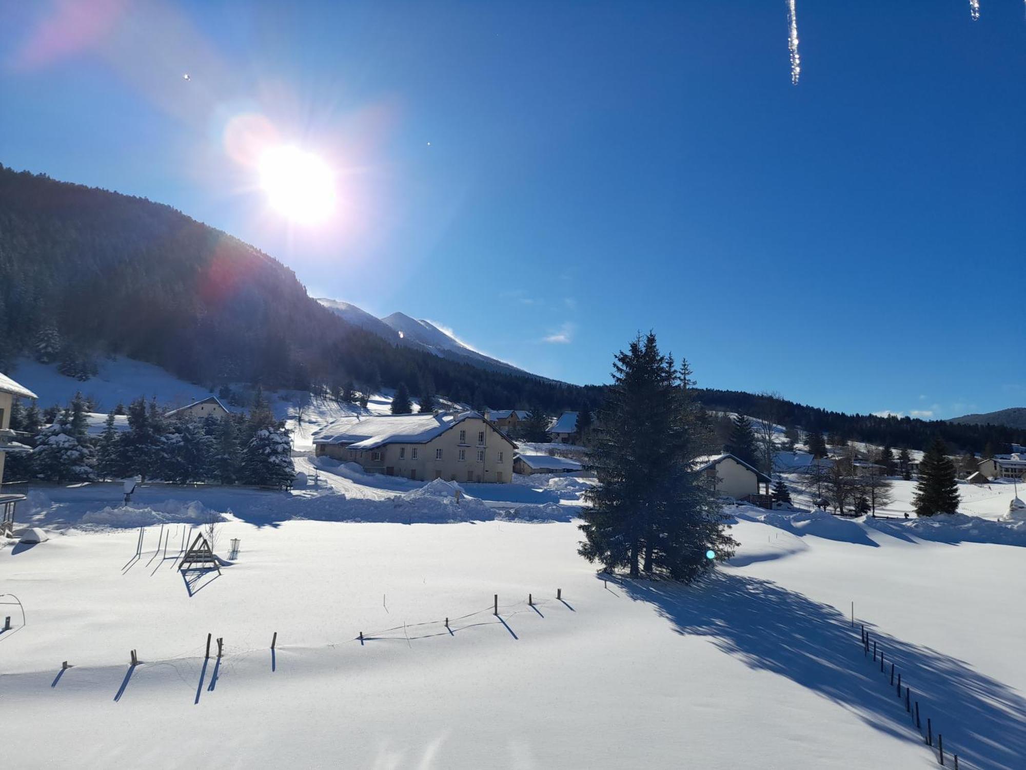 Ferienwohnung Duplex 59M2 - Proche Centre - Balcon Plein Sud Corrençon-en-Vercors Exterior foto